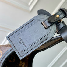 Load image into Gallery viewer, LB1518 LV The Drop PM Hobo / HIGHEST QUALITY VERSION / 28 x 15 x 12 cm
