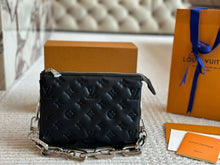 Load image into Gallery viewer, LB1154 Coussin BB / 8.3 x 6.3 x 2.8 inches
