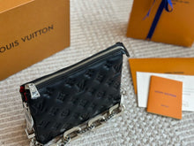 Load image into Gallery viewer, LB1154 Coussin BB / 8.3 x 6.3 x 2.8 inches
