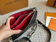 Load image into Gallery viewer, LB1154 Coussin BB / 8.3 x 6.3 x 2.8 inches
