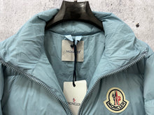 Load image into Gallery viewer, CLTH476 Moncler Abbadia Short Down Jacket
