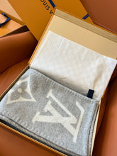 Load image into Gallery viewer, CLTH366 LB Sweet Dreams Scarf / 94.5 x 10.2 inches
