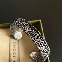 Load image into Gallery viewer, JW717 Bracelet with Double G in Silver

