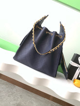 Load image into Gallery viewer, CC1198 CHANEL 25 Small/Medium Handbag / HIGHEST QUALITY VERSION
