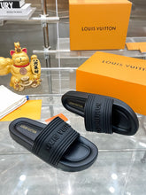 Load image into Gallery viewer, SE1429 LB Women/Men Slippers
