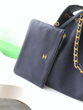 Load image into Gallery viewer, CC1198 CHANEL 25 Small/Medium Handbag / HIGHEST QUALITY VERSION

