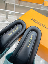 Load image into Gallery viewer, MSE086 LB Women/Men Slippers
