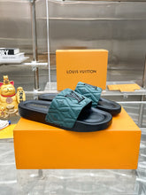 Load image into Gallery viewer, SE1430 LB Women/Men Slippers
