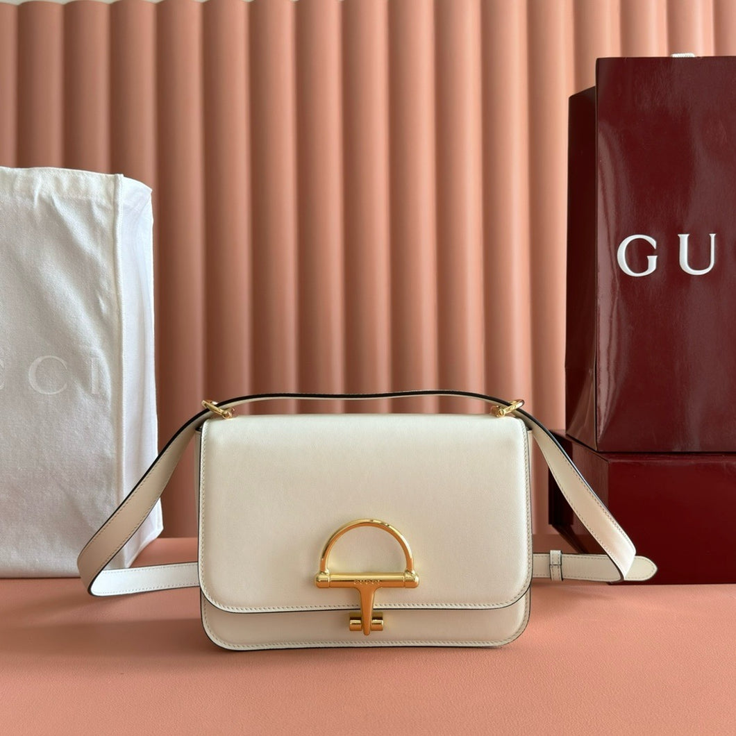 GC753 Gucci Siena Small Shoulder Bag / W8.9