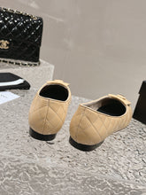 Load image into Gallery viewer, SE1156 CC Ballet Flats / Size4-10
