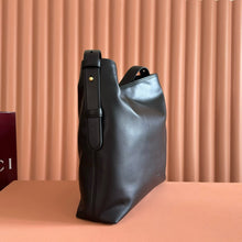 Load image into Gallery viewer, GC751 Gucci Beatrix Medium/Large Tote Bag / HIGHEST QUALITY VERSION
