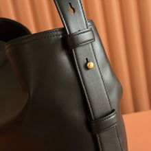 Load image into Gallery viewer, GC751 Gucci Beatrix Medium/Large Tote Bag / HIGHEST QUALITY VERSION
