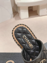 Load image into Gallery viewer, SE1349 CC Thongs / Size4-11
