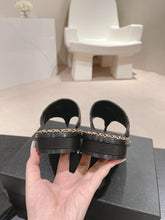 Load image into Gallery viewer, SE1349 CC Thongs / Size4-11
