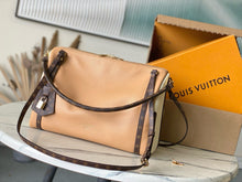 Load image into Gallery viewer, LB1523 LV Express MM / HIGHEST QUALITY VERSION / 36 x 24 x 18.5 cm

