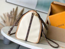 Load image into Gallery viewer, LB1523 LV Express MM / HIGHEST QUALITY VERSION / 36 x 24 x 18.5 cm
