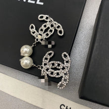 Load image into Gallery viewer, JW750 CC Earrings
