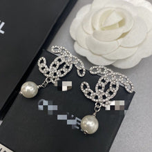 Load image into Gallery viewer, JW750 CC Earrings
