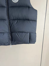 Load image into Gallery viewer, CLTH422 Moncler Short Down Vest / Size0/1/2/3/4
