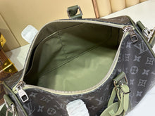 Load image into Gallery viewer, LB1526 LV Keepall Bandoulière 35 / HIGHEST QUALITY VERSION / 34 x 21 x 16 cm
