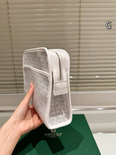 Load image into Gallery viewer, GY070 Small Pouch / 11x7.1x2.7inch
