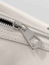 Load image into Gallery viewer, LB1255 Speedy Cargo Vibe / 11 x 6.7 x 4.7 inches / HIGHEST QUALITY VERSION
