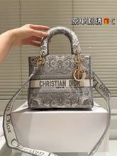 Load image into Gallery viewer, DR572 Medium Lady D-Lite Bag / 9.5 x 8 x 4.5 inches
