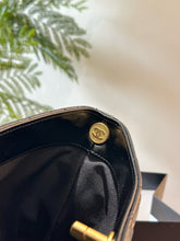 Load image into Gallery viewer, CC1025 Hobo Handbag / 7 × 10.9 × 3.1 in
