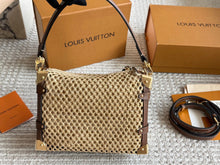 Load image into Gallery viewer, LB1322 Side Trunk MM / 9.3 x 6.3 x 3.3 inches
