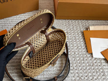 Load image into Gallery viewer, LB1321 Vanity Chain Pouch / 7.5 x 2.6 x 4.5 inches
