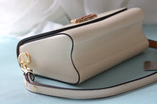 Load image into Gallery viewer, LB1170 Twist One Handle MM / 9.1 x 6.7 x 3.7 inches
