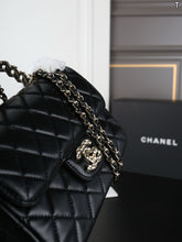 Load image into Gallery viewer, CC1673 CHANEL 24A Métiers d'Art Square Mini Flap / 20 x 13 cm
