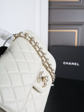 Load image into Gallery viewer, CC1674 CHANEL 24A Métiers d'Art Square Mini Flap / 20 x 13 cm
