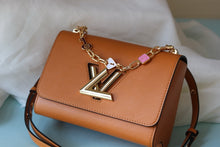 Load image into Gallery viewer, LB1172 Twist MM / 9.1 x 6.7 x 3.7 inches
