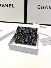 Load image into Gallery viewer, DR461 Saddle Lotus Wallet / 4 x 3.5 x 1 inches
