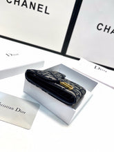 Load image into Gallery viewer, DR461 Saddle Lotus Wallet / 4 x 3.5 x 1 inches
