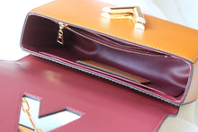 Load image into Gallery viewer, LB1172 Twist MM / 9.1 x 6.7 x 3.7 inches
