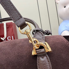 Load image into Gallery viewer, GC793 GUCCI Paparazzo Medium / HIGHEST QUALITY VERSION / 37 x 29 x 13 cm
