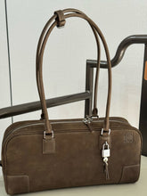 Load image into Gallery viewer, LWE043 Amazona 31 Cropped Handbag / 14x3.5x5.9inch / HIGHEST QUALITY VERSION
