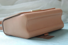 Load image into Gallery viewer, LB1181 Twist MM / 9.1 x 6.7 x 3.7 inches
