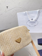 Load image into Gallery viewer, PD244 Crochet Shoulder Bag / 7.4x4.7x2.3inch
