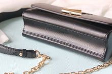 Load image into Gallery viewer, LB1165 Twist West Pochette / 7.5 x 4.1 x 2.6 inches
