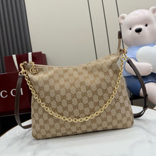 Load image into Gallery viewer, GC802 GUCCI Lady Lunetta Chain Medium / HIGHEST QUALITY VERSION / 30.5 x 24 x 6.5 cm
