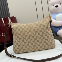 Load image into Gallery viewer, GC802 GUCCI Lady Lunetta Chain Medium / HIGHEST QUALITY VERSION / 30.5 x 24 x 6.5 cm
