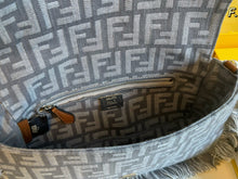 Load image into Gallery viewer, FF316 Baguette / 10.2x5.9x2.3inch
