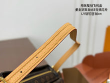 Load image into Gallery viewer, LB1527 LV Viva Cite Vintage Bag / 30 x 14 cm
