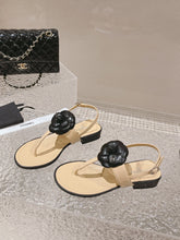Load image into Gallery viewer, SE1159 CC Sandals / Size4-10
