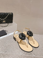 Load image into Gallery viewer, SE1159 CC Sandals / Size4-10
