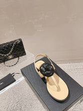 Load image into Gallery viewer, SE1159 CC Sandals / Size4-10
