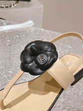 Load image into Gallery viewer, SE1159 CC Sandals / Size4-10
